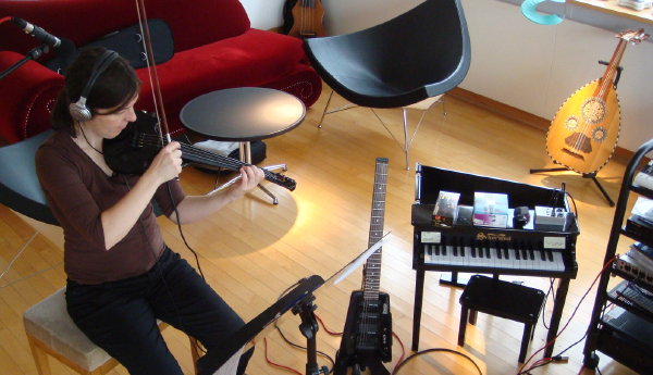 Barbara L&uuml;neburg rehearsing "Sequitur III" by Karlheinz Essl