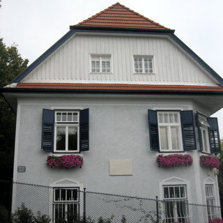 Wohnhaus Anton v. Webern: Auholz 8, Maria Enzersdorf