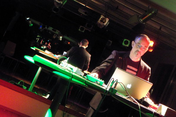 Karlheinz Essl performing at Campus Musick (15 Jan 2009)