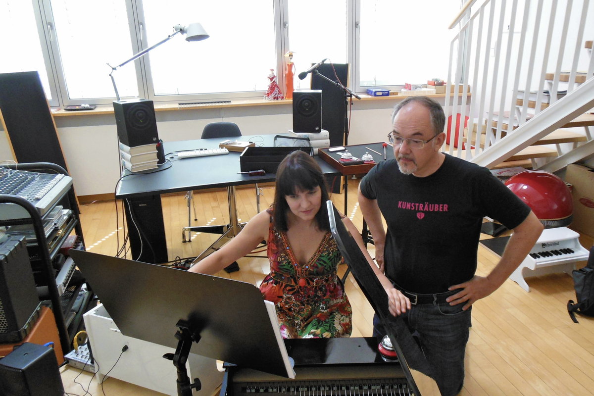 Isabel Ettenauer rehearsing with Karlheinz Essl at Studio kHz, 2012